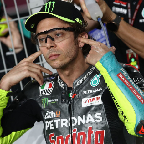 Valentino Rossi S Motogp Plight Becoming Embarrassing And Painful To Daily