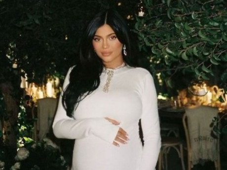 Inside Kylie Jenner S Lavish Baby Shower As Make Up Mogul Keeps Fans Guessing On Daily