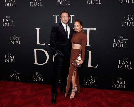 Jennifer Lopez And Ben Affleck Kiss At Lincoln Center Premiere