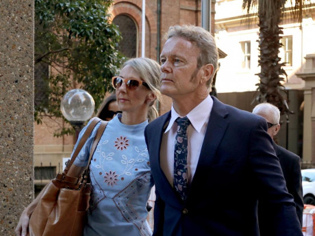 Vanessa Scammell Bursts Into Tears Giving Evidence At Craig Mclachlan S Trial
