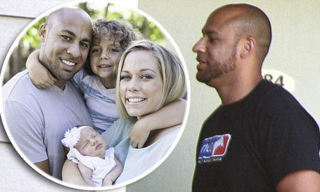 Pictured Hank Baskett Checks Into Hotel Hours After He Was Kicked Out By Kendra Wilkinson As Transsexual Model Spills On Tryst Mail