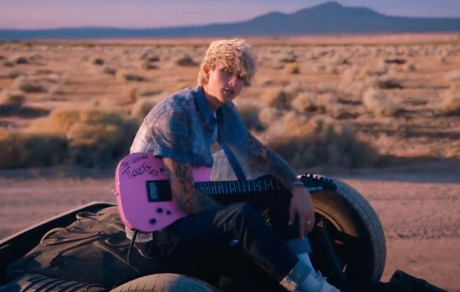 Watch Machine Gun Kelly S Epic New Video For Blackbear Featured My Ex Best